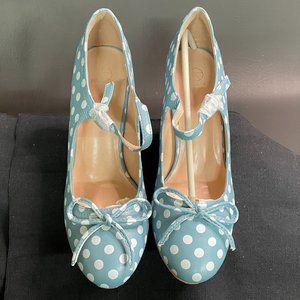 Oripalla Closed Toe High Heel Women's Pump Baby Blue White Polka Dots sz 7.5 NEW